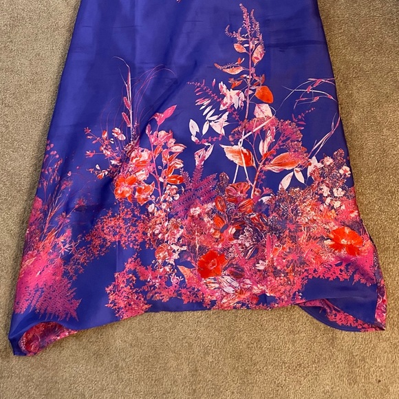 Floral silk dress - Picture 3 of 3